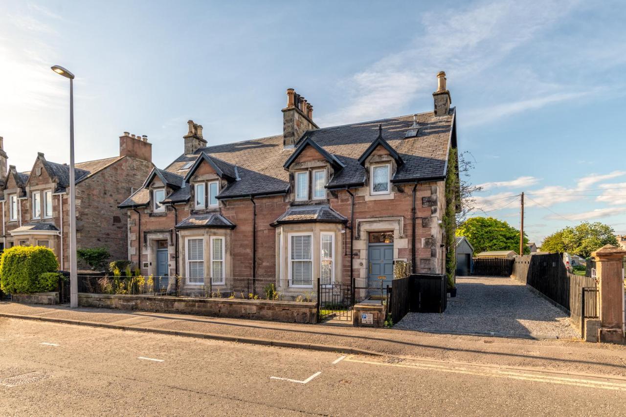 Luxury Inverness Central Apartment Private Parking Eksteriør bilde